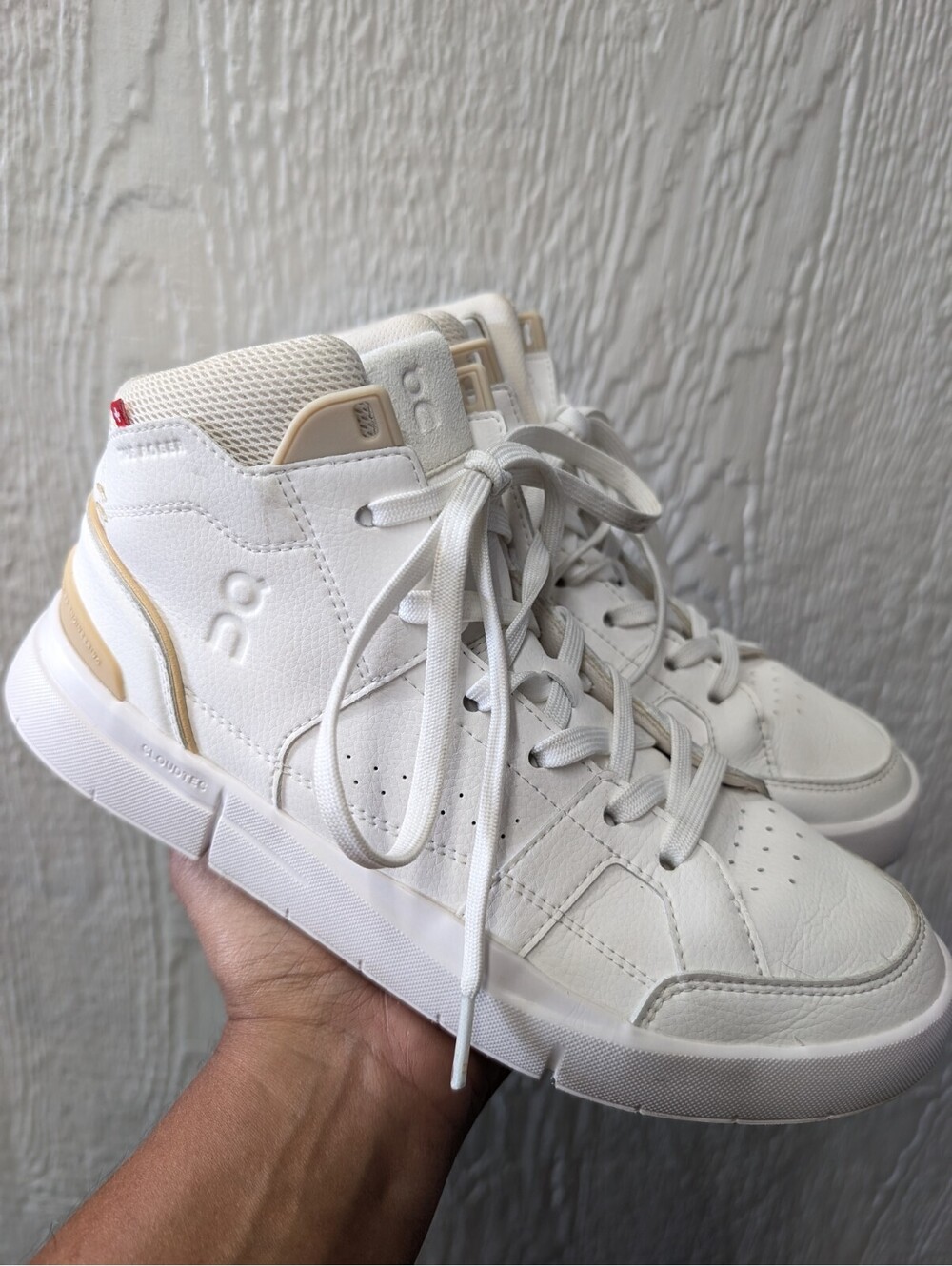 On Cloud The Roger Clubhouse Mid Tennis White Sand Sneakers Shoes Women's 8.5